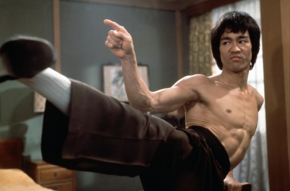 bruce lee side kick